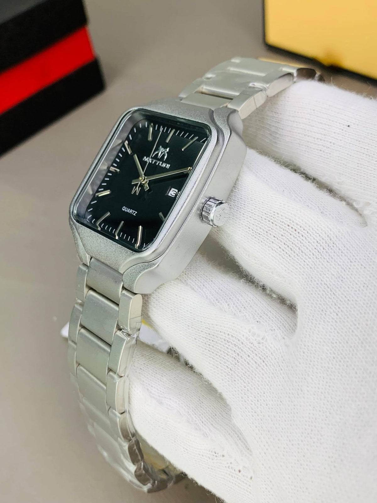 Matturi Stainless Steel Watch – Multiple Colors | Free Delivery All Over Pakistan | Rs. 4,500
