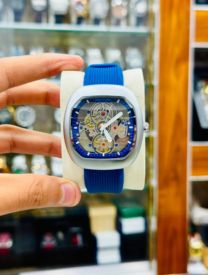 Matturi Men Watch with Premium Silicone Strap – Rs. 4,500 | Free Delivery All Over Pakistan