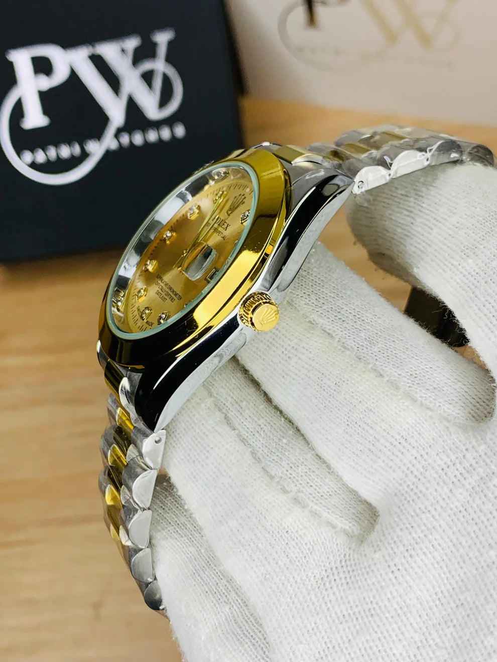 Roolex Wrist Watch Two Tone Silver & Gold With White Dial (Generic Quality)